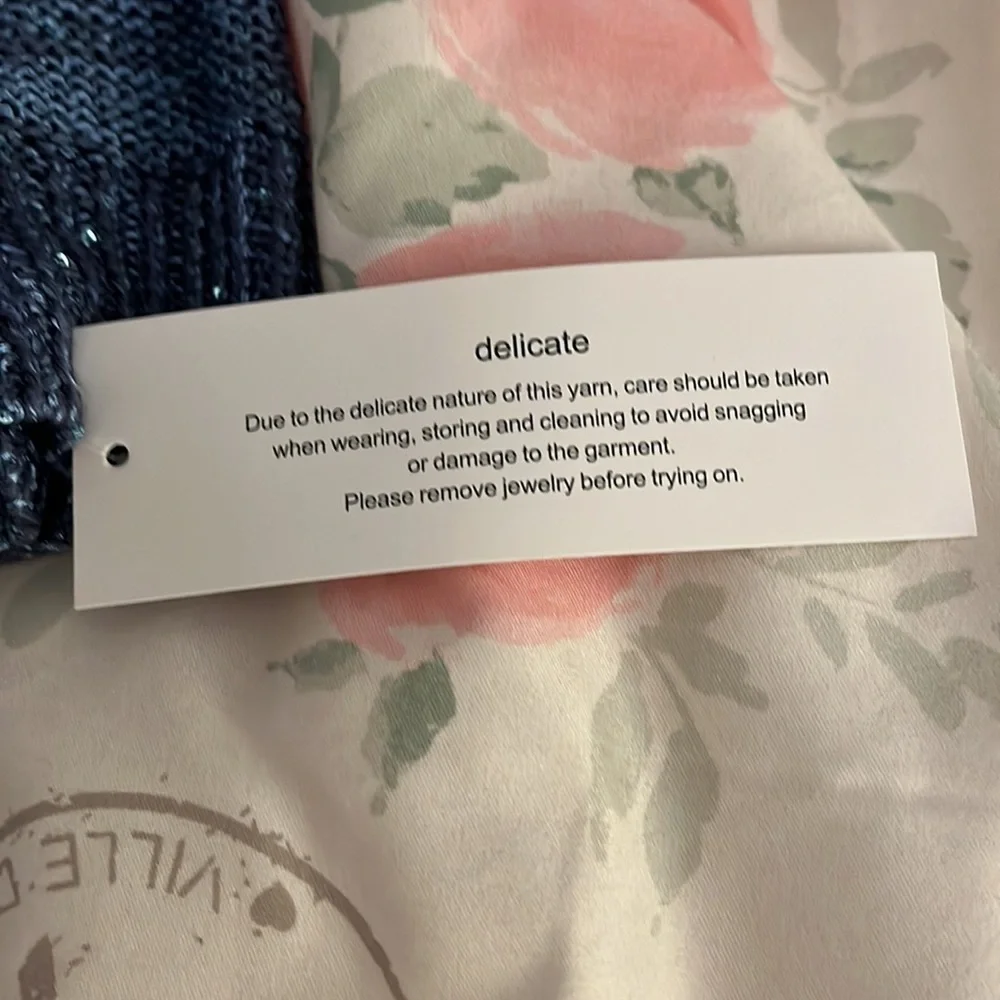 NY& Co SoHo sweater - Picture 7 of 10